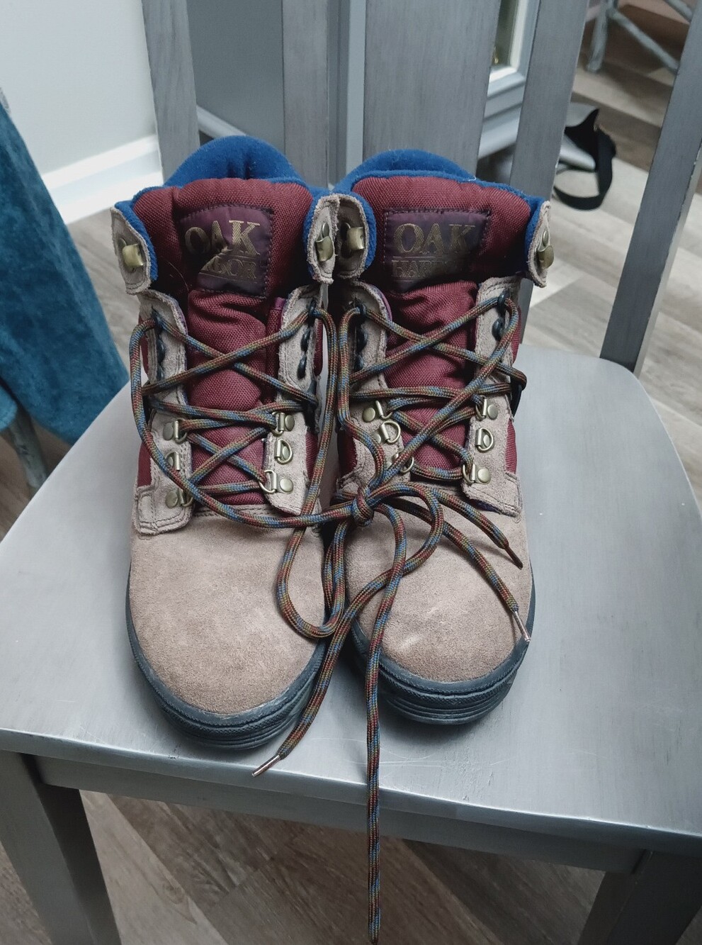 Oak Harbor Men’s Tan Suede Hiking Boots with Burgundy Accents